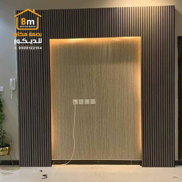 ديكور خشبي للشاشات